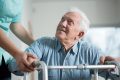 Seniorengerecht Wohnen mithilfe Pflegedienste kann für Senioren die Unabhängigkeit bedeuten.