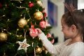 Auch mit Kindern kann weihnachtlich schön dekoriert werden.
